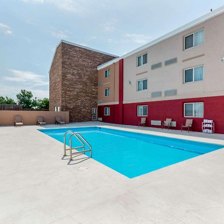 Coratel Plus Suites Wichita West Airport ภายนอก รูปภาพ