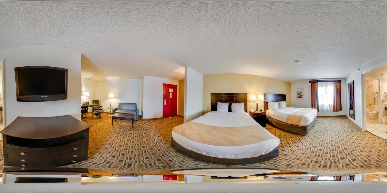 Coratel Plus Suites Wichita West Airport ภายนอก รูปภาพ
