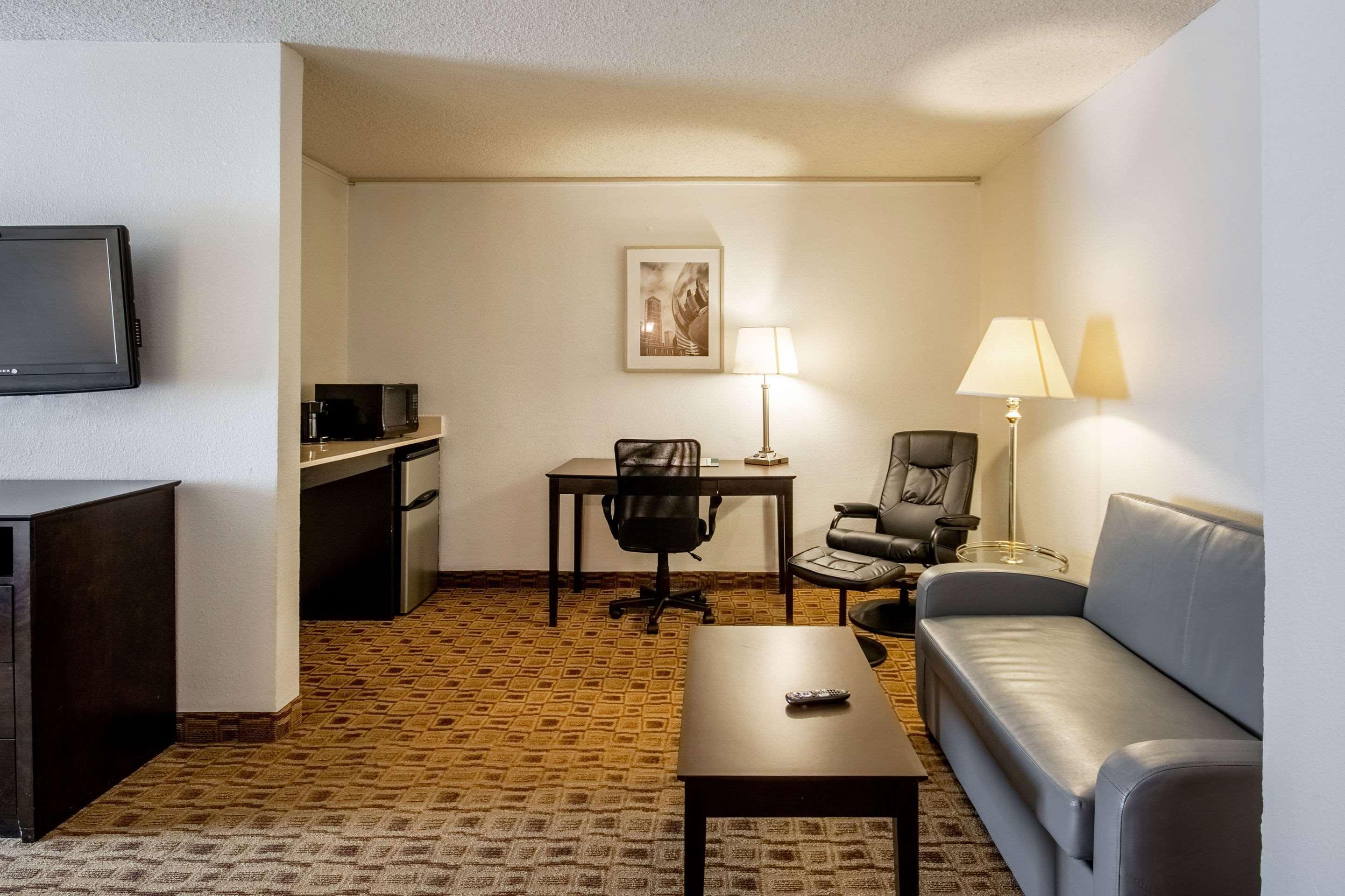 Coratel Plus Suites Wichita West Airport ภายนอก รูปภาพ